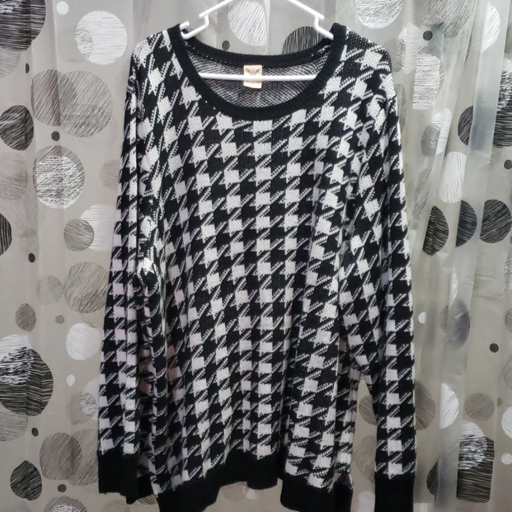 Houndstooth sweater